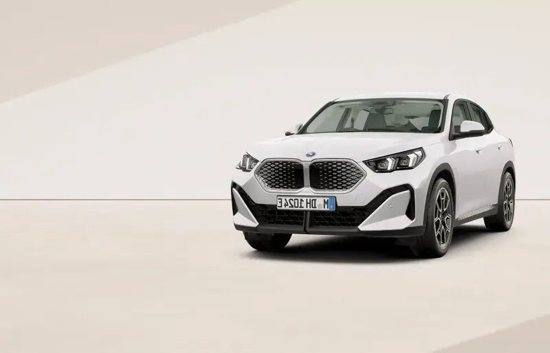 BMW iX1